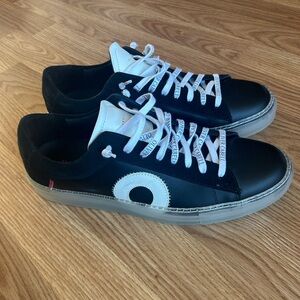 Oliver Cabell Low 1 Men’s Black and White Sneakers size 43